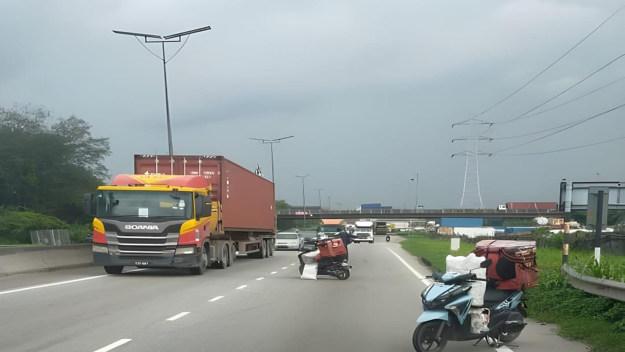 Kemalangan maut berhampiran jambatan pendek Westports