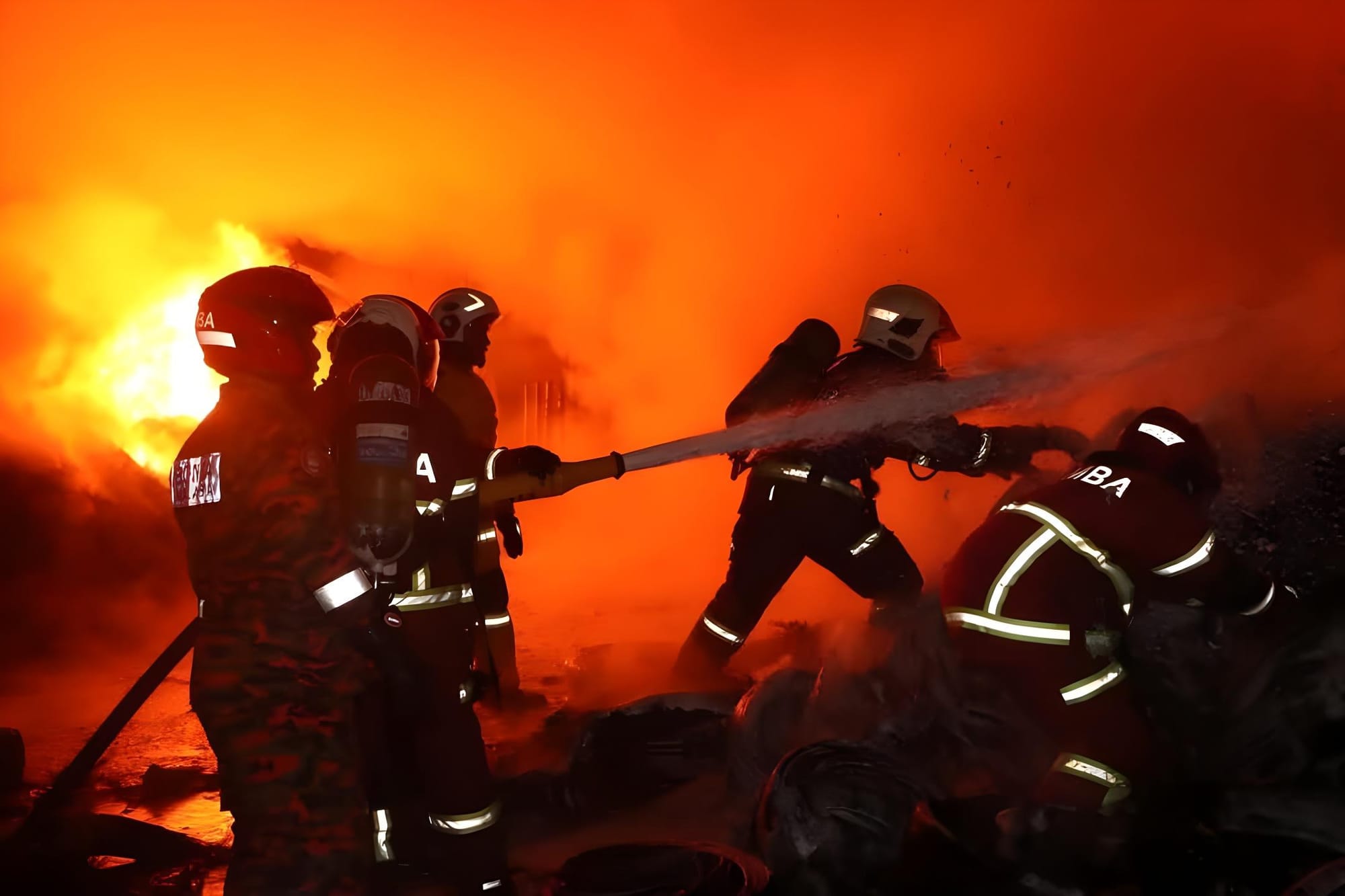 Pusat pengumpulan barang lusuh musnah terbakar